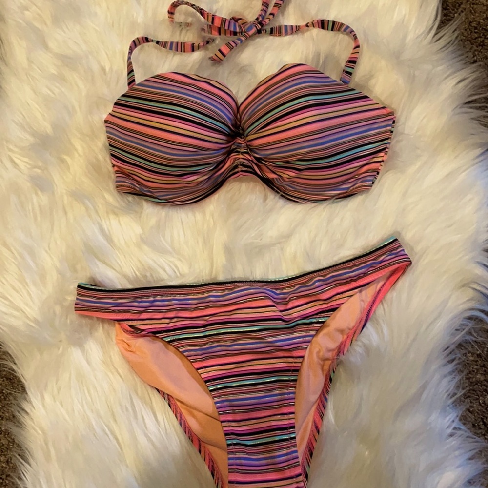 Victoria’s Secret bikini